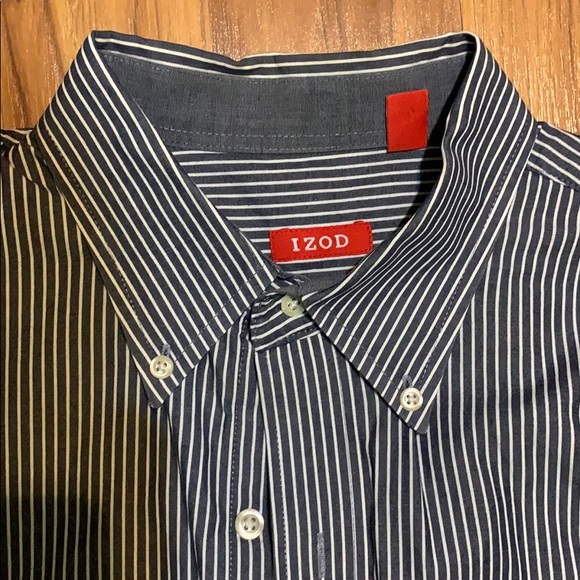 L/G IZOD Striped White and Grey Button Down - Picture 2 of 2
